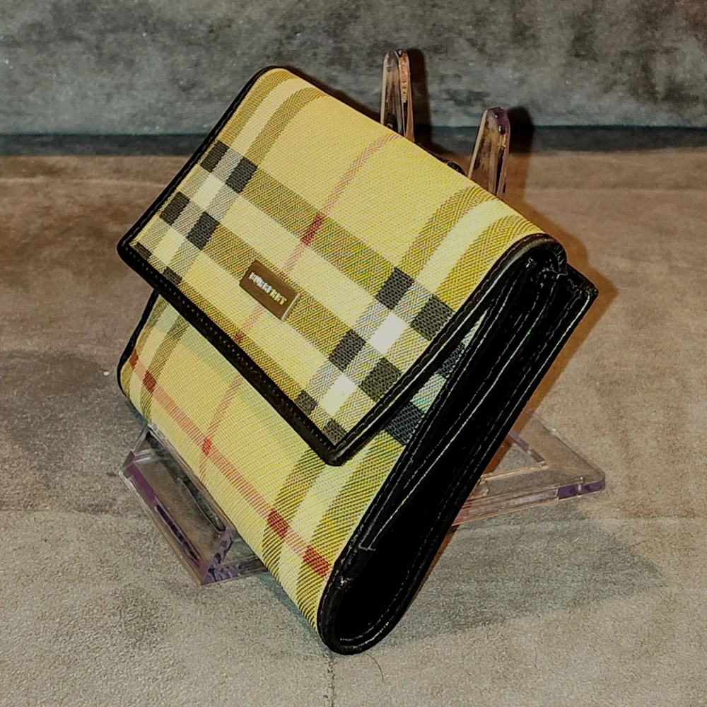 BURBERRY VINTAGE NOVA CHECK COATED CANVAS & PATENT LEATHER BI-FOLD SNAP WALLET